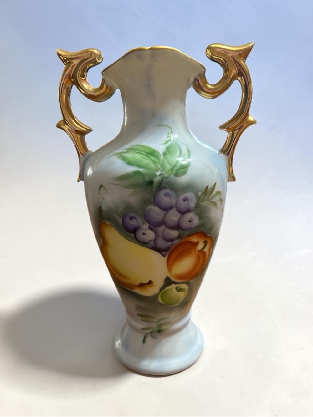 VINTAGE NORLEANS JAPAN HAND PAINTED TRIM FRUIT GRAPES  PORCELAIN CERAMIC VASE